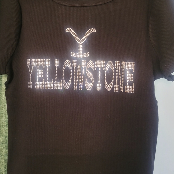 Yellowstone  t shirts - Picture 2 of 2